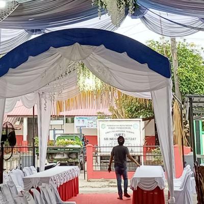 Tenda Lengkung